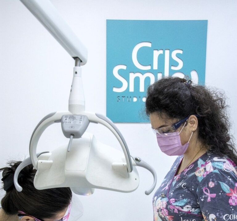 Digital Smile Design la Cris Smile Studio București: cum se planifică zâmbetul în era digitală