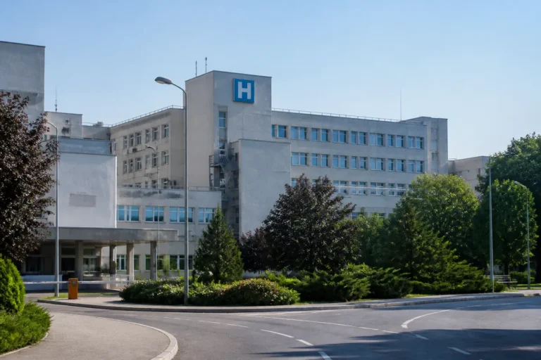 Tusea care nu trece în trei săptămâni poate ascunde un cancer pulmonar