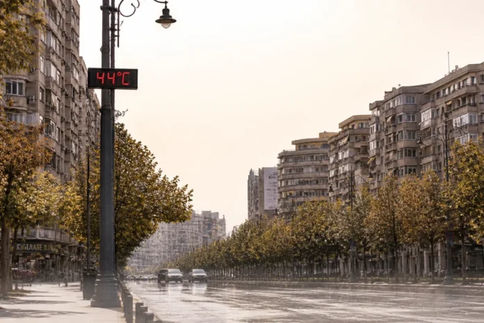 Caniculă la București până marți: 36 de grade și nopți tropicale în Capitală Caniculă la București până marți