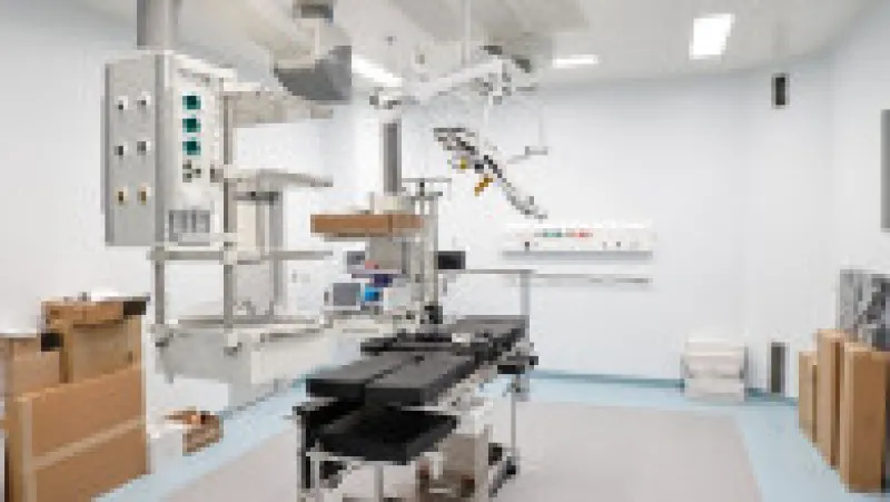 Ilie Bolojan și Cseke Attila, la inaugurarea Centrului de neurochirurgie din Cluj / Foto: gov.ro Poza 1 din 8