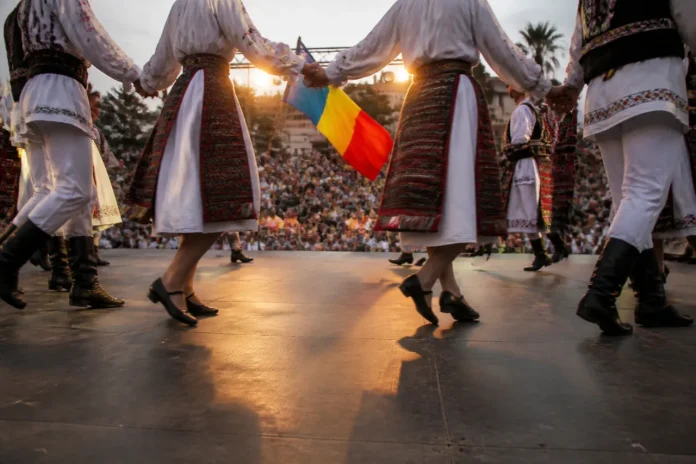 Ansamblul „Bărăganul” din Călărași, spectacol românesc la festivalul din Erdek Ansamblul „Bărăganul” din Călărași, spectacol românesc la festivalul din Erdek
