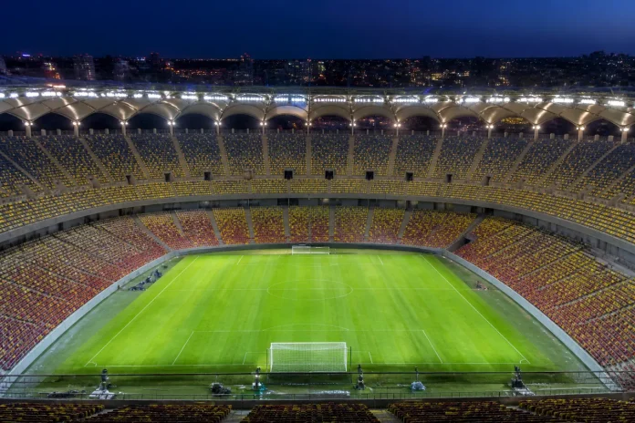 Victor Pițurcă îl felicită pe Răzvan Burleanu după atribuirea finalei Europa League Victor Pițurcă îl felicită pe Răzvan Burleanu după atribuirea finalei Europa League